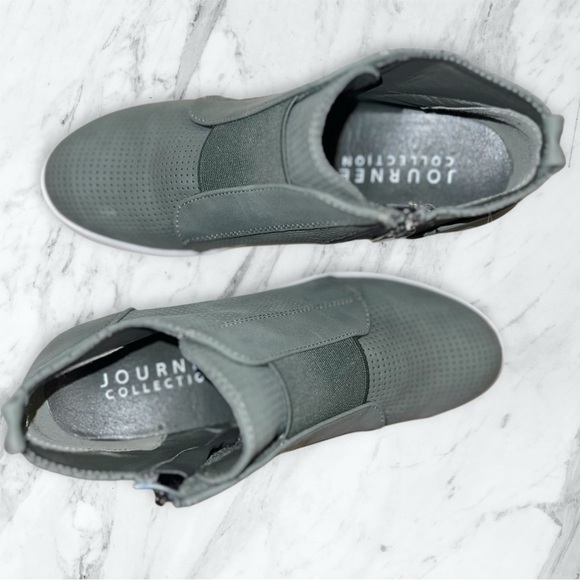 Journee Collection White and Green Wedge Sneakers with Elastic Panels - Picture 2 of 4